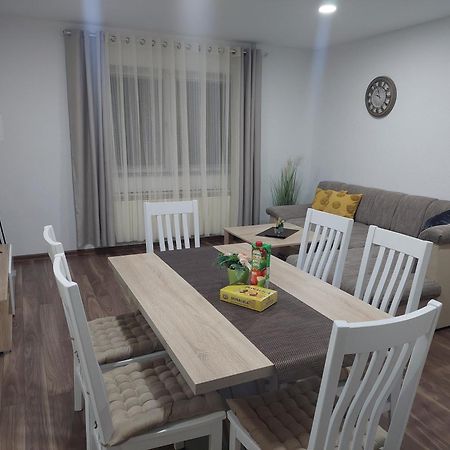 Apartman Danijela Otocac Ngoại thất bức ảnh
