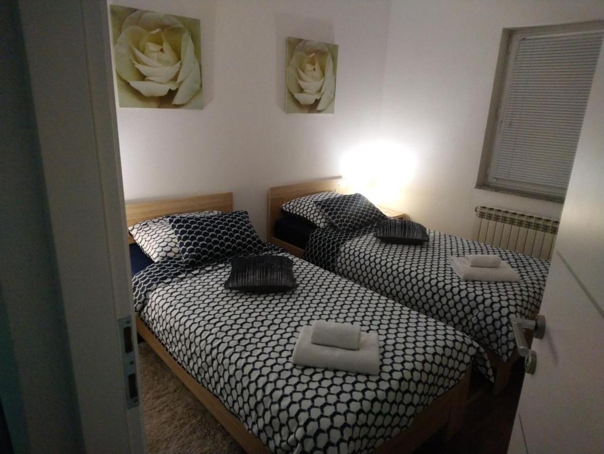 Apartman Danijela Otocac Ngoại thất bức ảnh