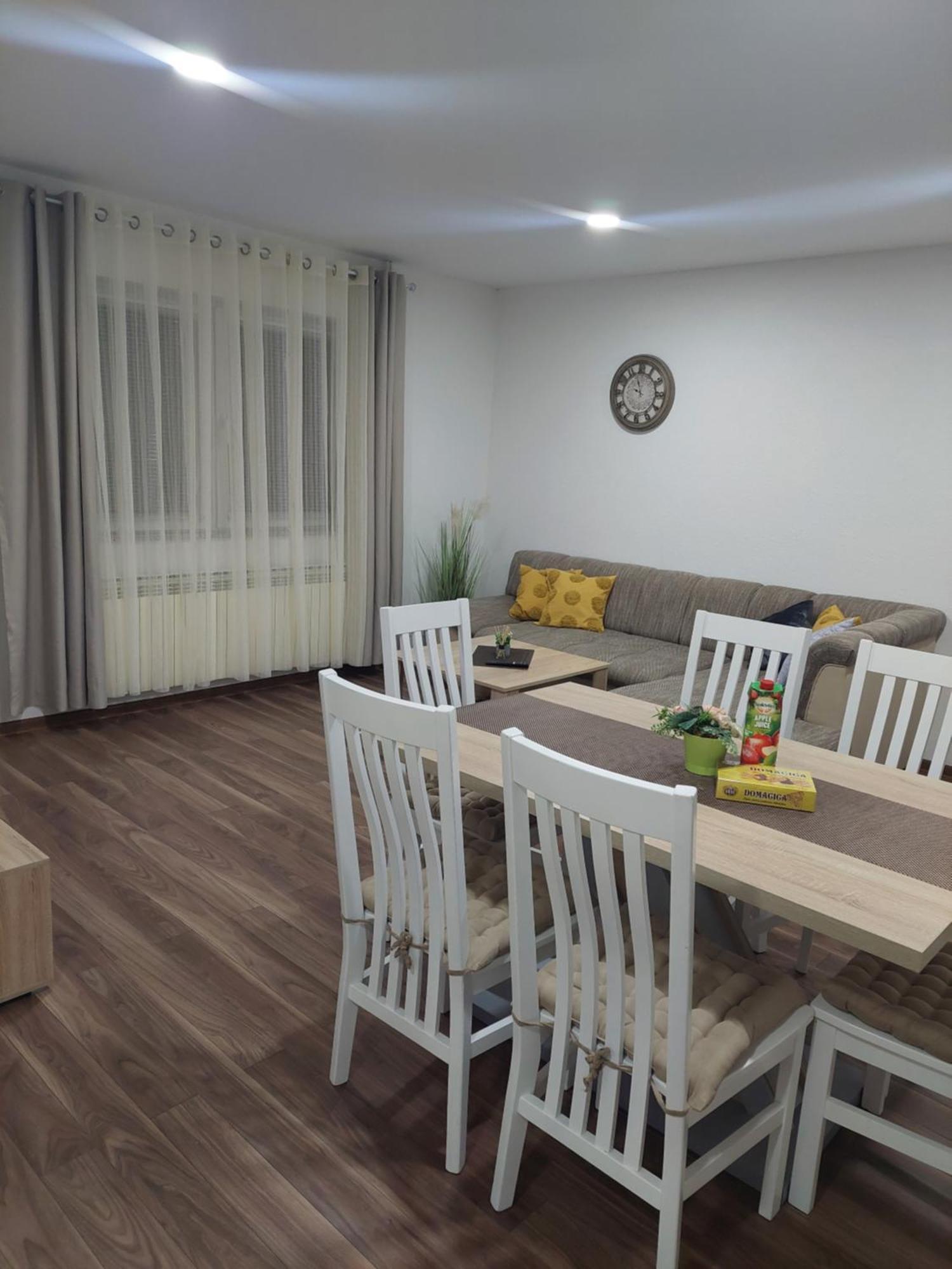Apartman Danijela Otocac Ngoại thất bức ảnh
